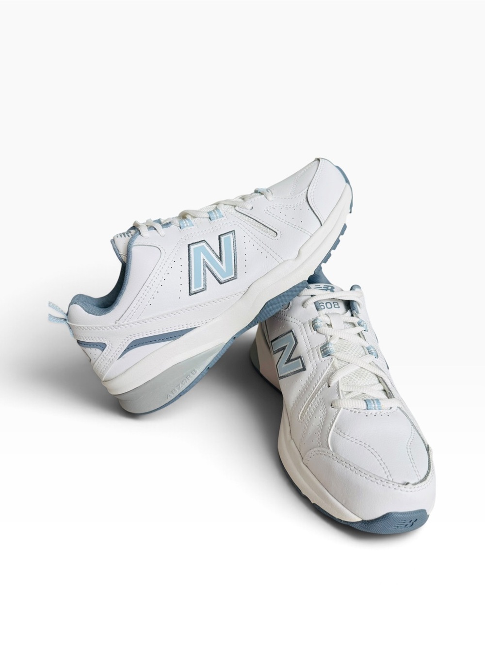 New Balance Women’s Size 9 White Light Blue Leather Training Shoes